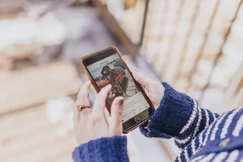 Fear of missing out (FOMO): Die Angst etwas zu verpassen und was dagegen hilft